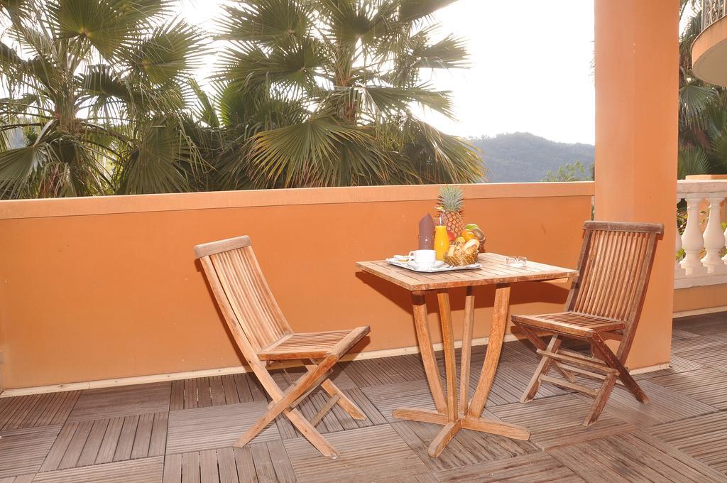 Appart Hotel Lou Castelet Карро Экстерьер фото